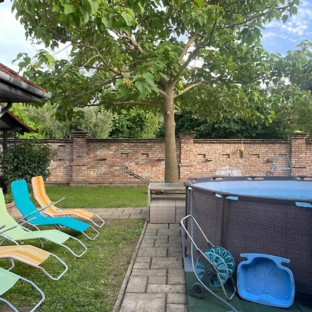 Kristof Apartmanhazak Lägenhet *