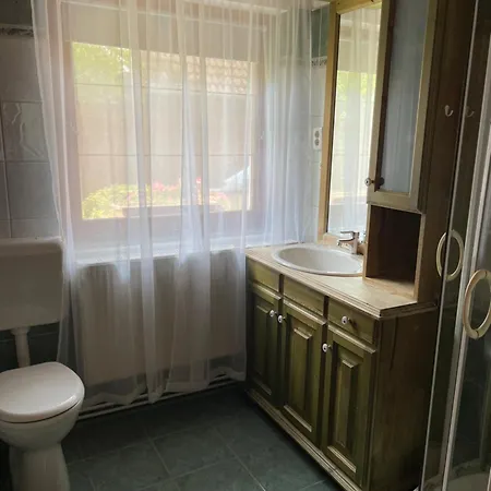 Lägenhet Kristof Apartmanhazak Balatonberény
