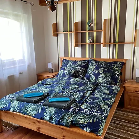 Lägenhet Kristof Apartmanhazak Balatonberény